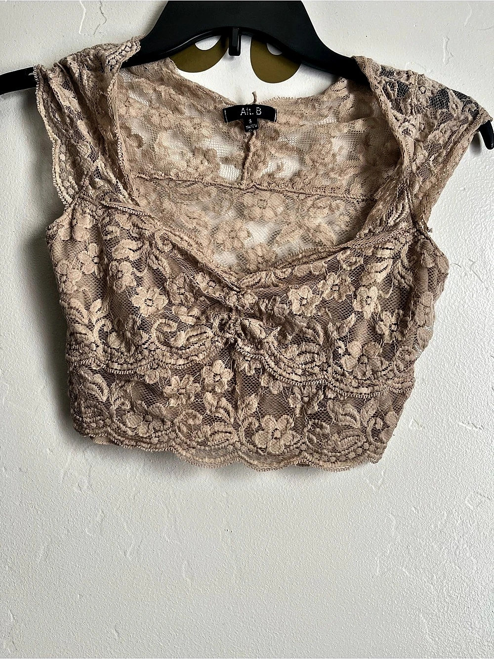 Alt B Floral Lace Crop Top Size Small Like New